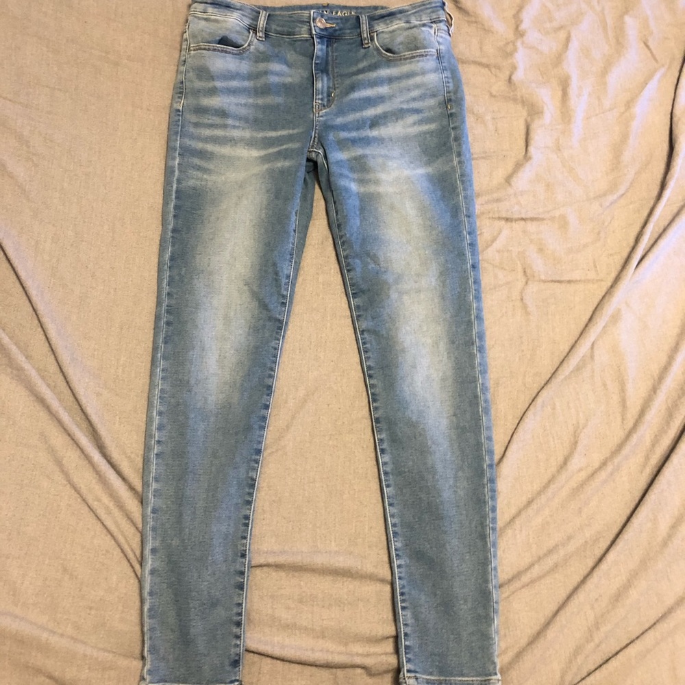 Skinny Light Blue American Eagle Jeans!!